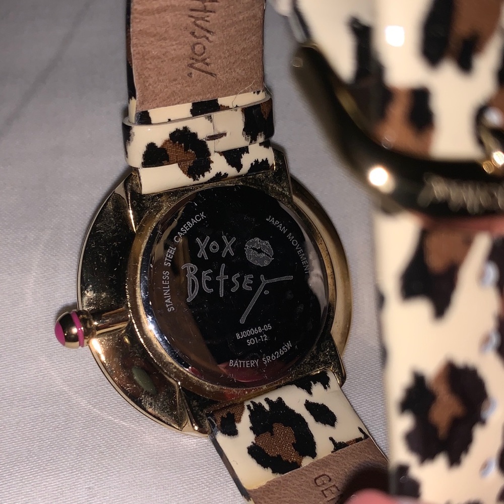 Pre-owned Betsey Johnson Animal Print Watch - Picture 3 of 4
